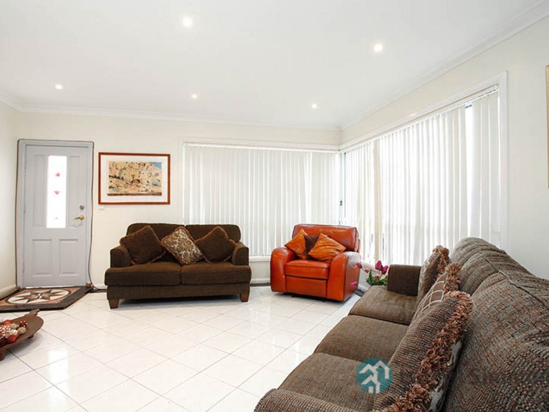 8/102-104 Lackey Street, Merrylands NSW 2160