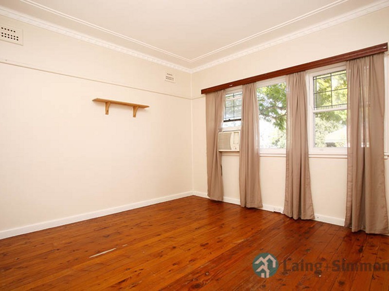 40 Glenn Ave, Northmead NSW 2152