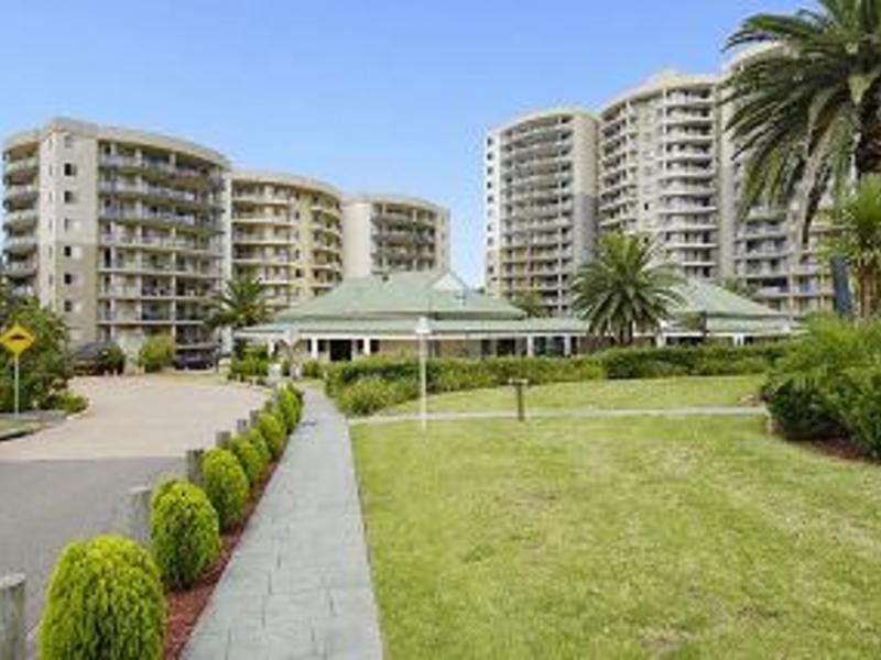 1203/91-101B Bridge Road, Westmead NSW 2145