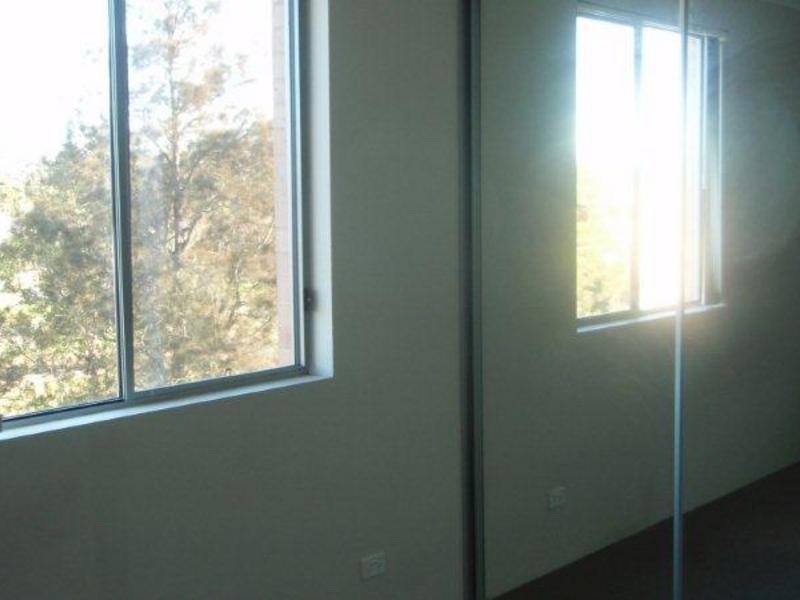 20/35-37 Darcy Road, Westmead NSW 2145