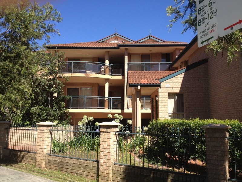 1/3-5 Oakes Street, Westmead NSW 2145