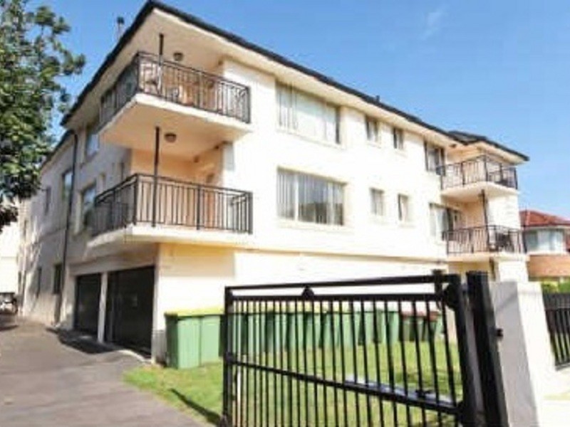 2/82 Weston Street, Harris Park NSW 2150