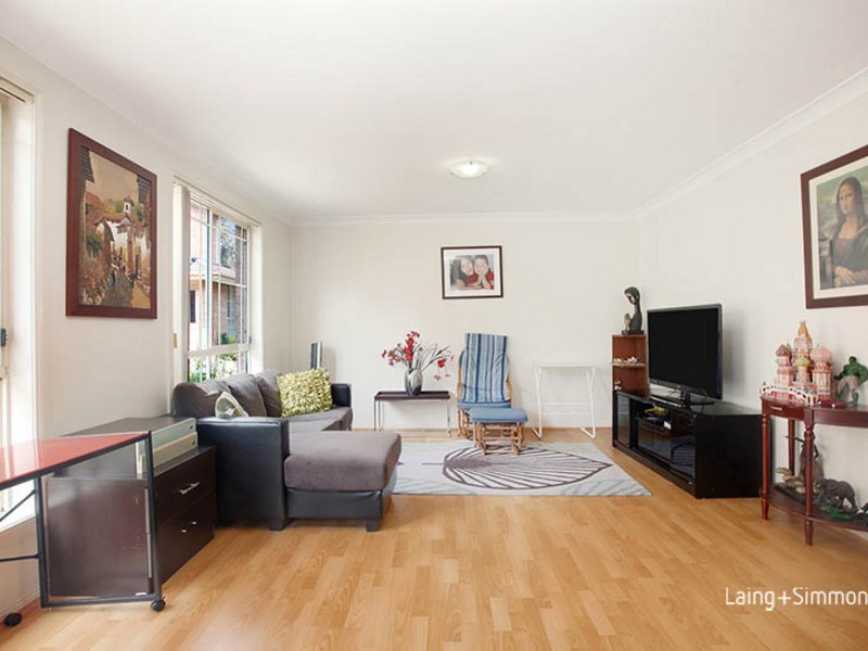 2/21-23 Fullagar Road, Wentworthville NSW 2145