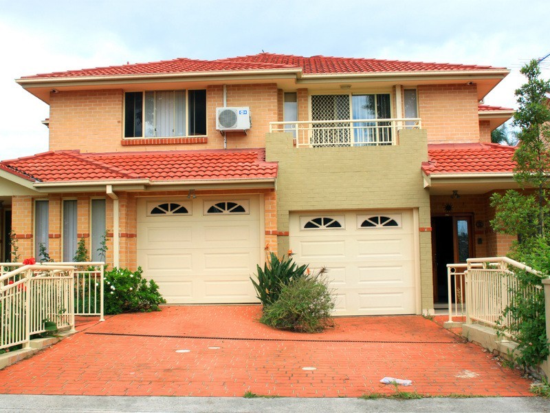 20C Carinya Road, Girraween NSW 2145