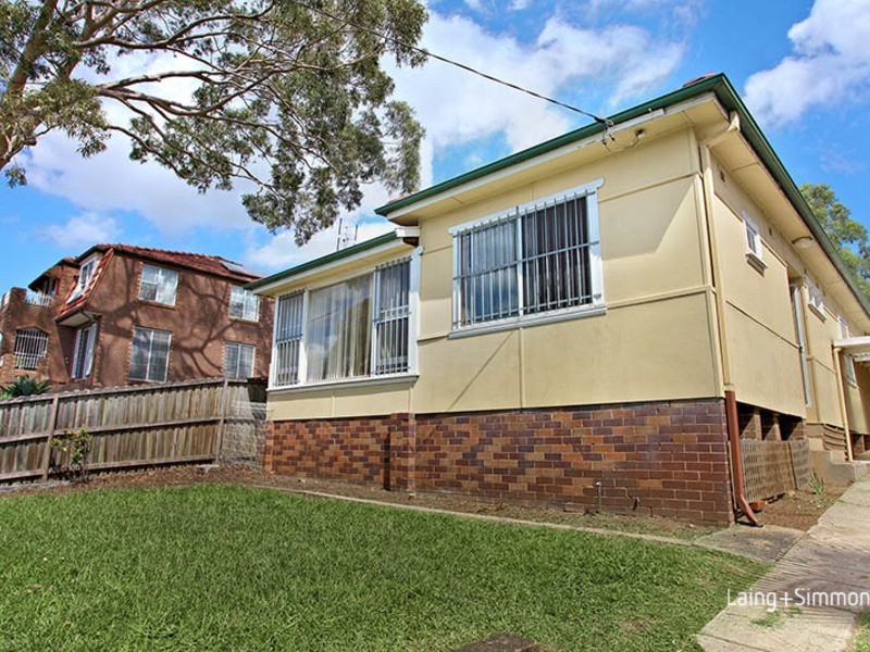 27 Hassall Street, Westmead NSW 2145