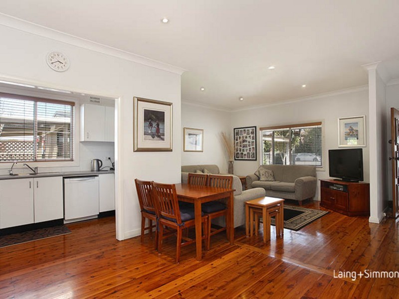 129 Chifley Street, Smithfield NSW 2164