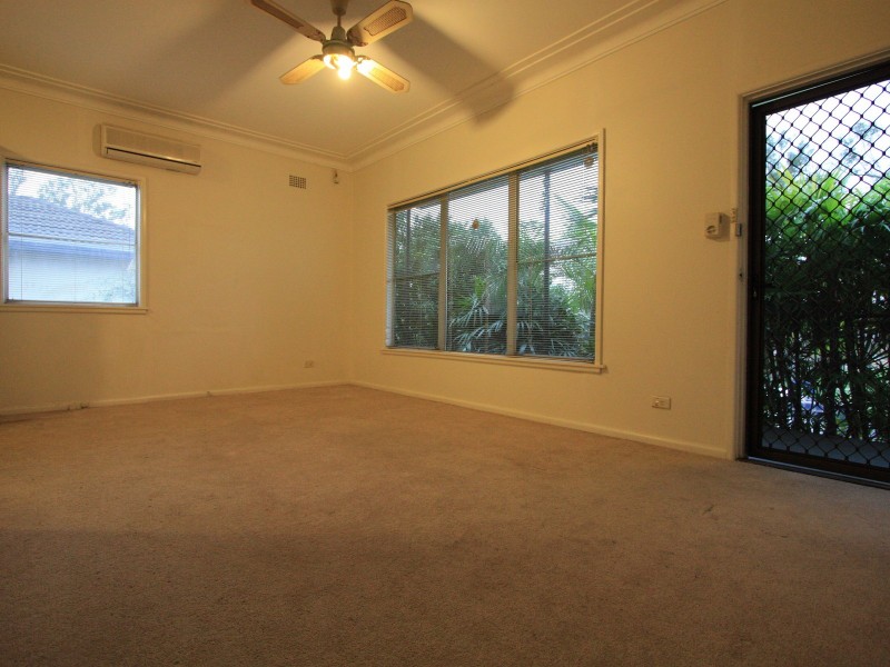 11 Conway Avenue, Cambridge Park NSW 2747