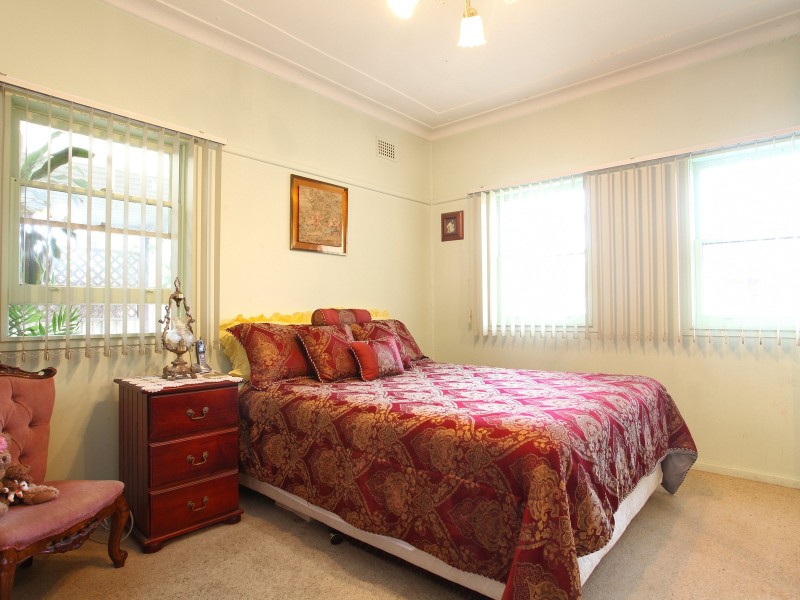 2 Barry Place, Wentworthville NSW 2145