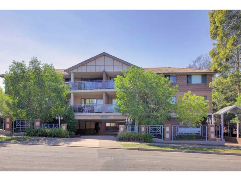 8/2-6 Goodall Street, Pendle Hill NSW 2145