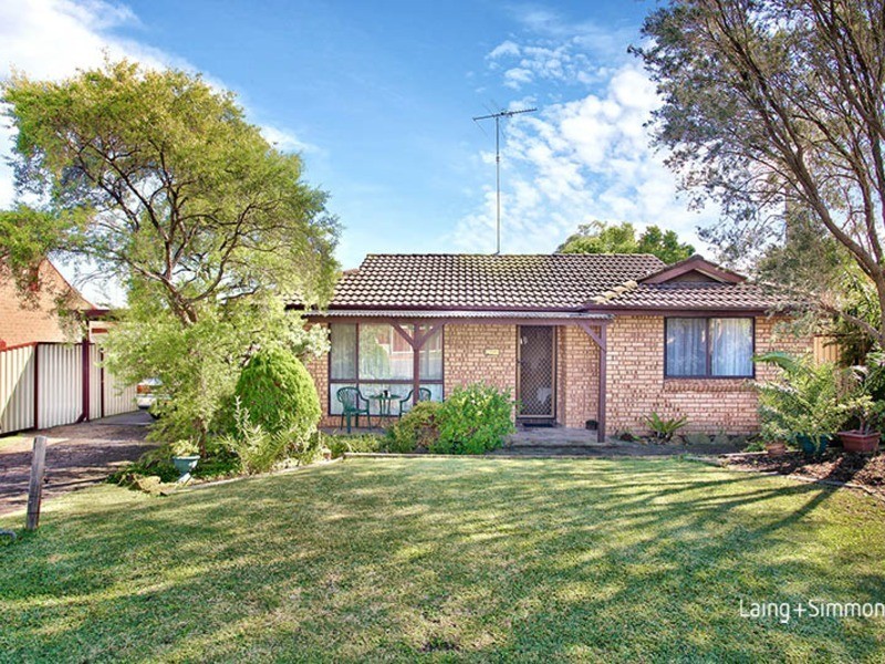 2 Wye Close, St Clair NSW 2759