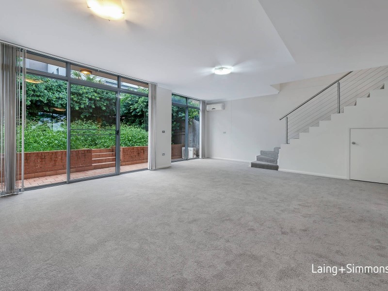 3/2-4 Ferndale Close, Constitution Hill NSW 2145