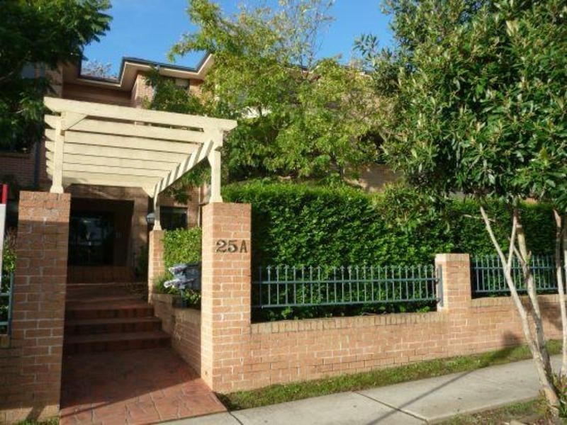 2/25A Good Street, Westmead NSW 2145