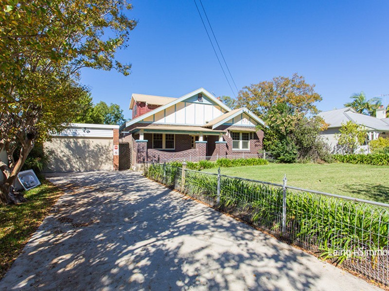 4 Hammers Road, Northmead NSW 2152