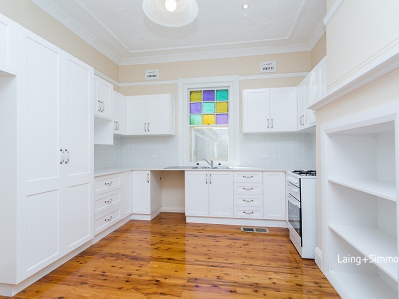 4 Hammers Road, Northmead NSW 2152