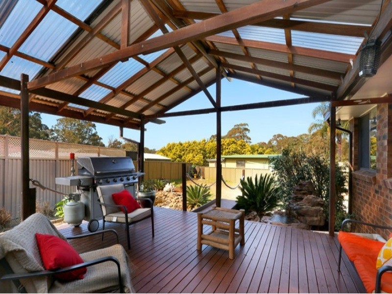 27 Monckton Place, Glenfield NSW 2167