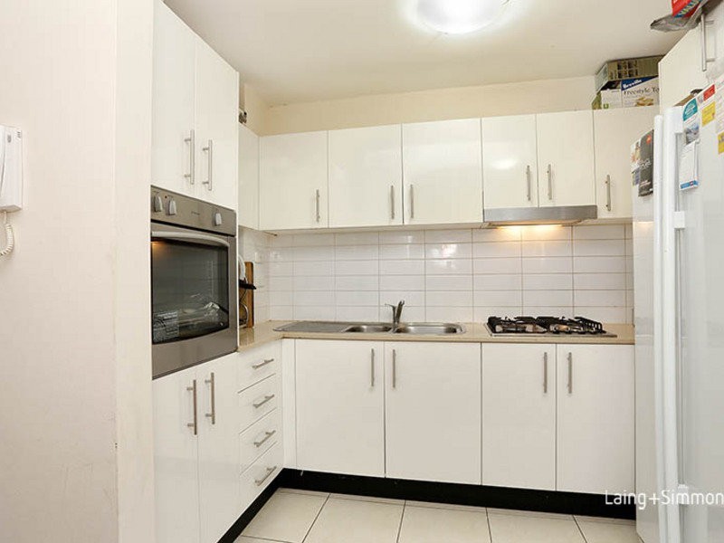 18/2-6 Howard Avenue, Northmead NSW 2152