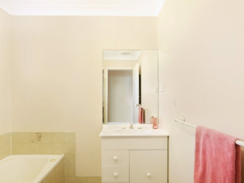 12/212 Harrow Road, Glenfield NSW 2167