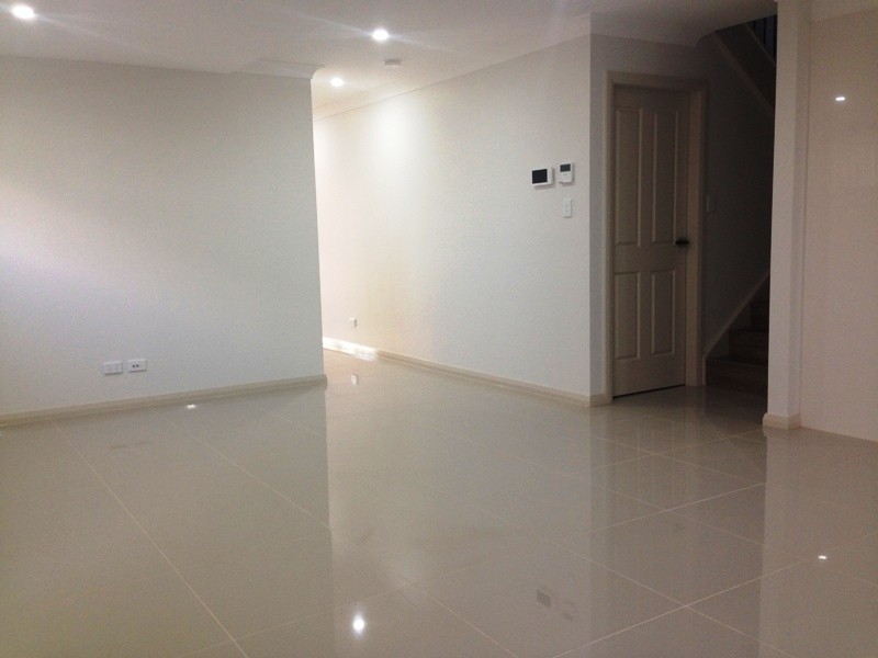 2/62 Hampden Road, South Wentworthville NSW 2145