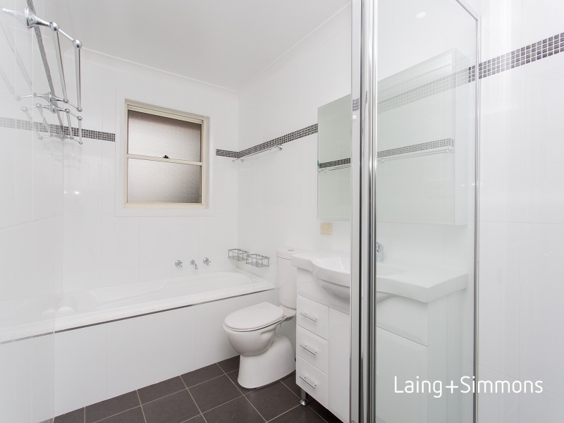 1/380 Glenmore Parkway, Glenmore Park NSW 2745