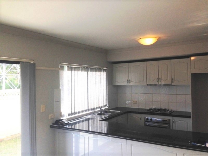 8/27-31 Windermere Avenue, Northmead NSW 2152