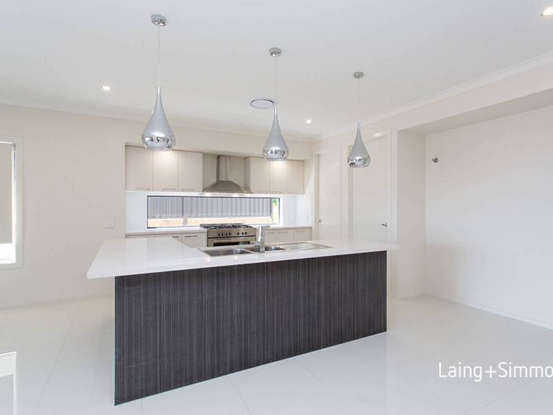 8 Calabrese Way, Kellyville NSW 2155