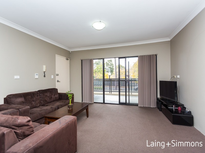 2/8-12 Alexandra Avenue, Westmead NSW 2145