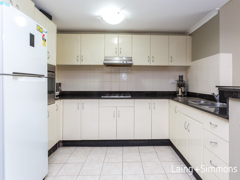 2/8-12 Alexandra Avenue, Westmead NSW 2145