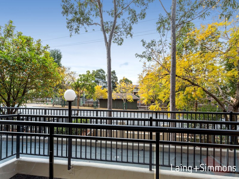 2/8-12 Alexandra Avenue, Westmead NSW 2145