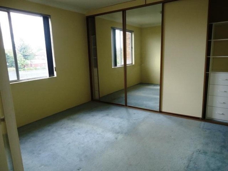 9/11 Station Street West, Parramatta NSW 2150