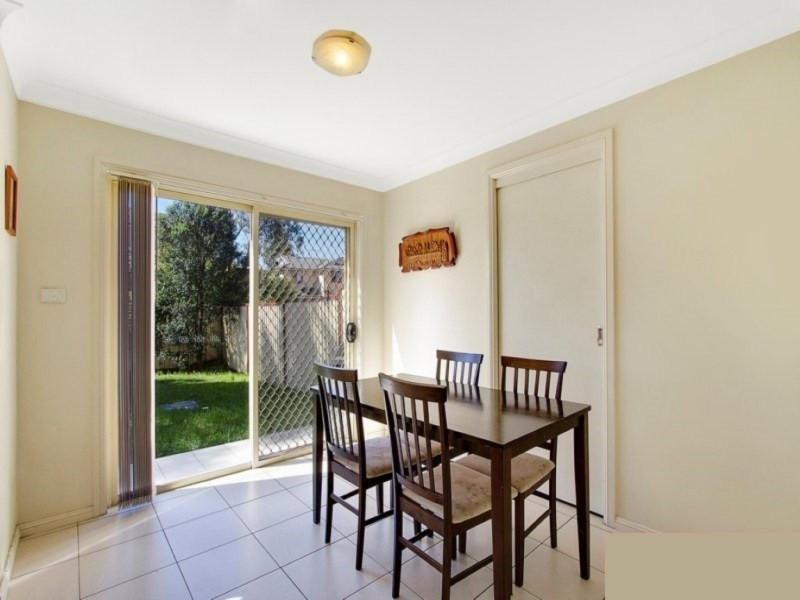 2/10 Abraham Street, Rooty Hill NSW 2766