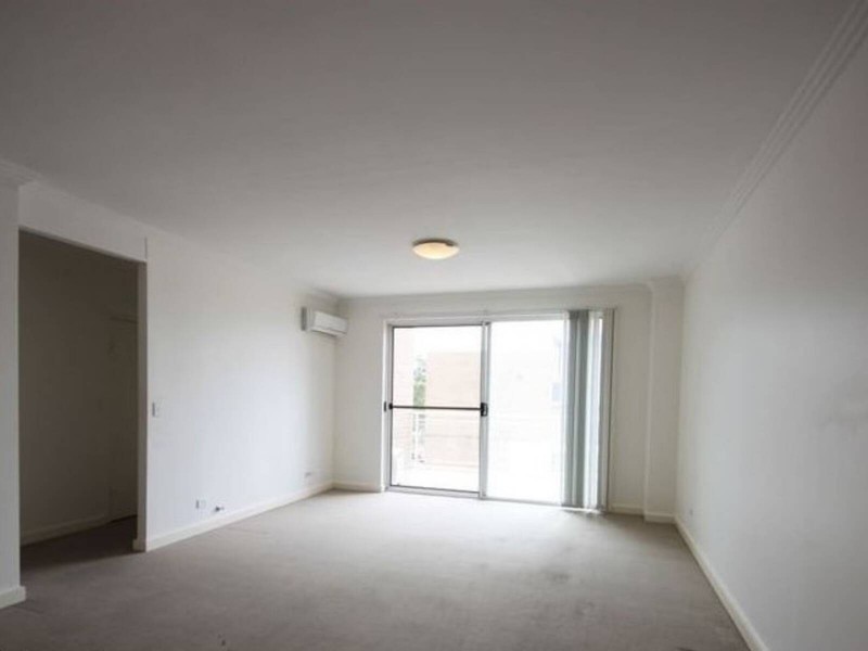 25/2-12  Civic Avenue, Pendle Hill NSW 2145