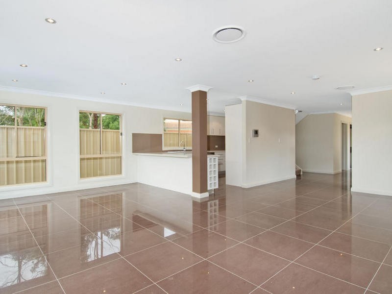 18 Pogson Drive, Cherrybrook NSW 2126