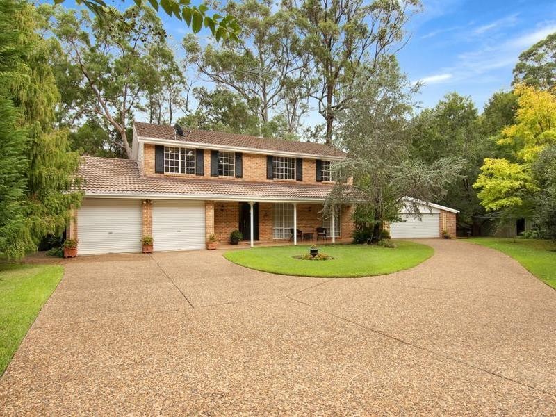1 Swan Place, Pennant Hills NSW 2120