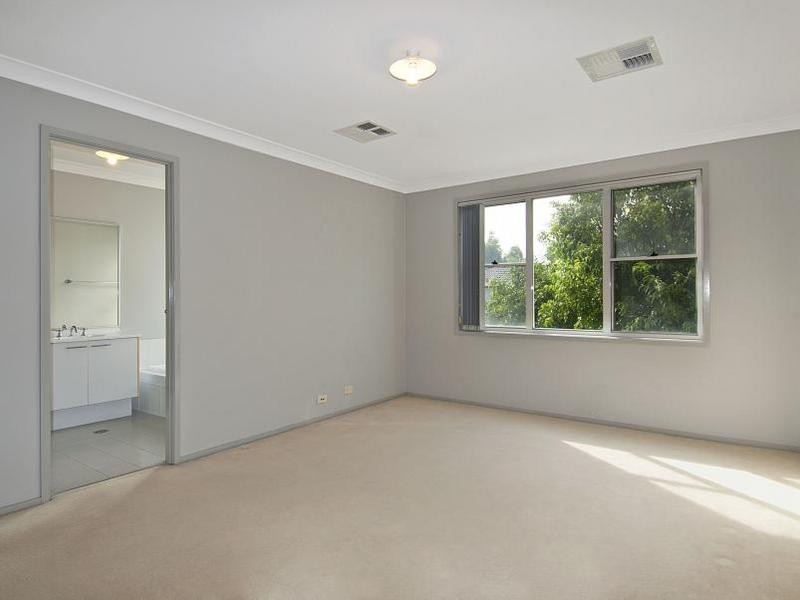 4 Falls Place, Kellyville Ridge NSW 2155