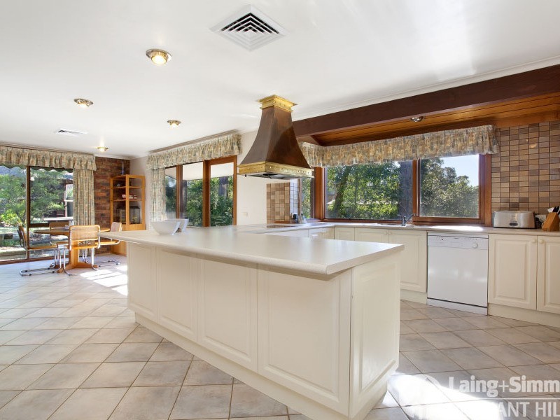18 Appletree Drive, Cherrybrook NSW 2126