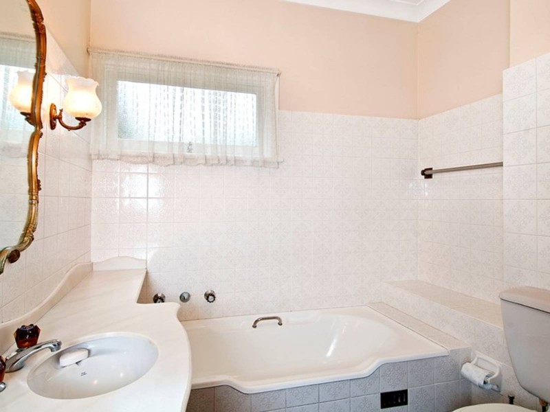 8 Fairburn Avenue, West Pennant Hills NSW 2125