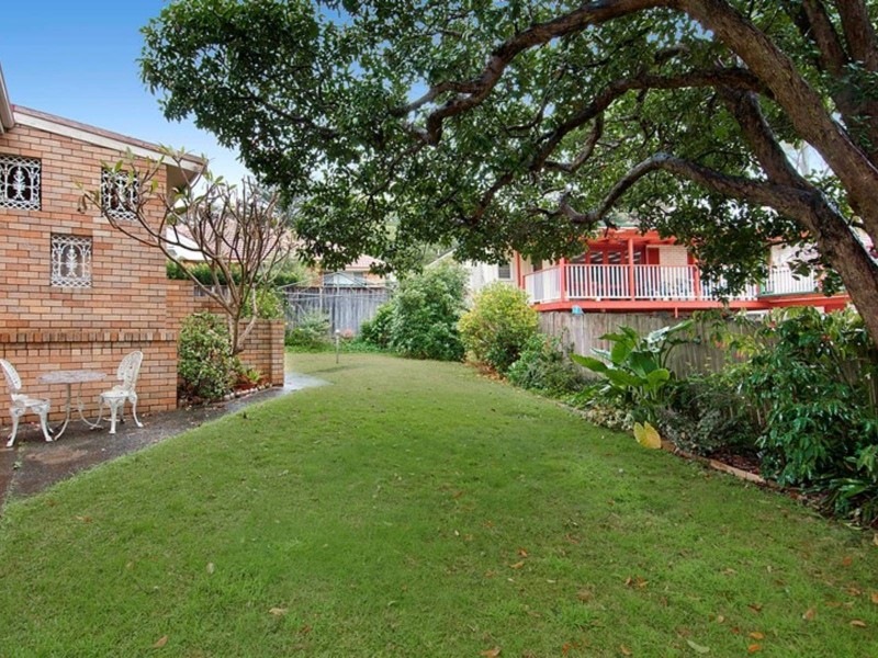 8 Fairburn Avenue, West Pennant Hills NSW 2125