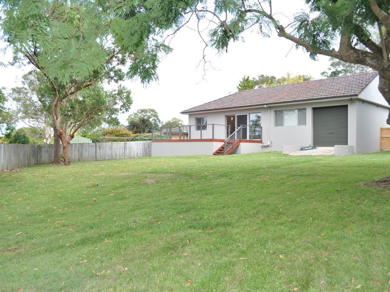 11 Taylor Place, Pennant Hills NSW 2120