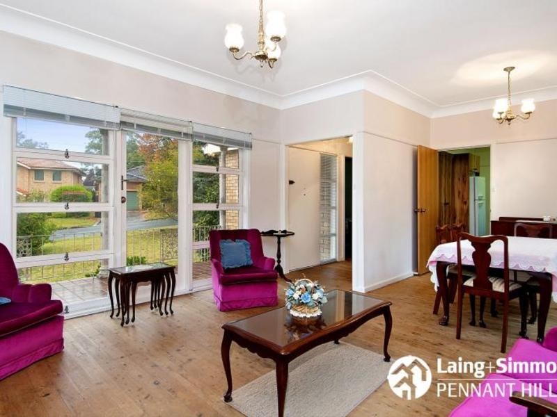 8 Fairburn Avenue, West Pennant Hills NSW 2125