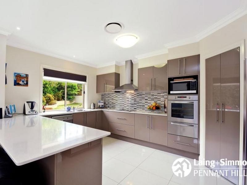 8 Charlotte Lane, Pennant Hills NSW 2120