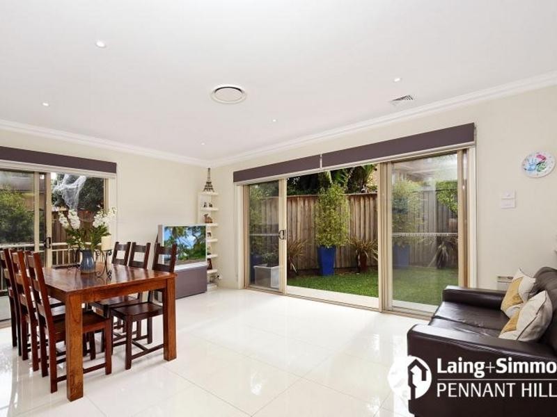 8 Charlotte Lane, Pennant Hills NSW 2120