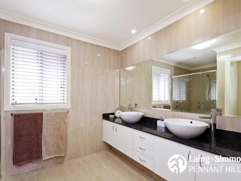 8 Charlotte Lane, Pennant Hills NSW 2120