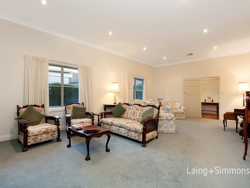 16 Rosemount Avenue, Pennant Hills NSW 2120