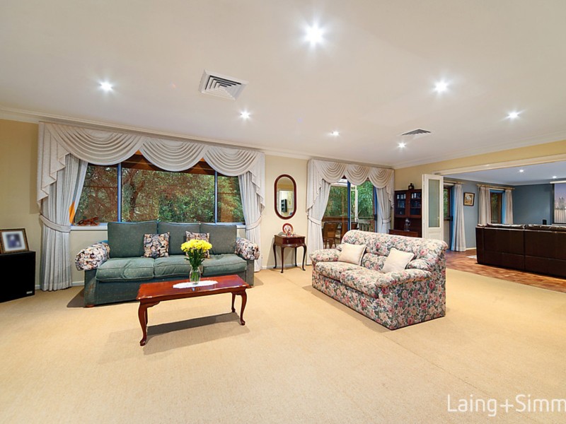 18 Greenhaven Drive, Pennant Hills NSW 2120