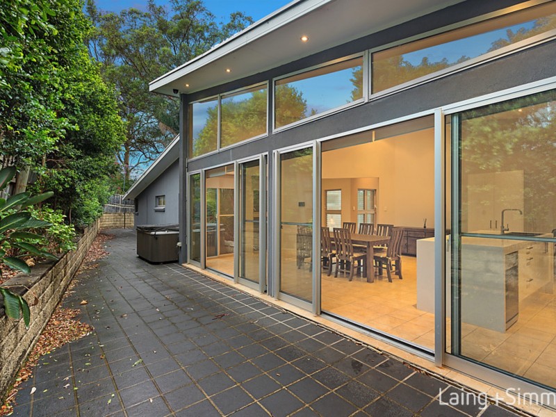 2 Brecks Way, Pennant Hills NSW 2120