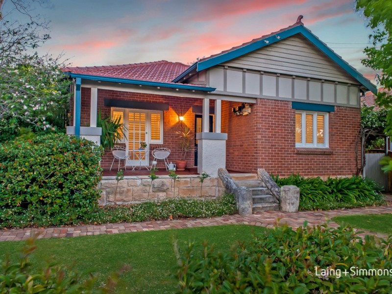11 Greycliffe Avenue, Pennant Hills NSW 2120