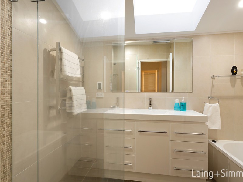 30-32 Greenhaven Drive, Pennant Hills NSW 2120