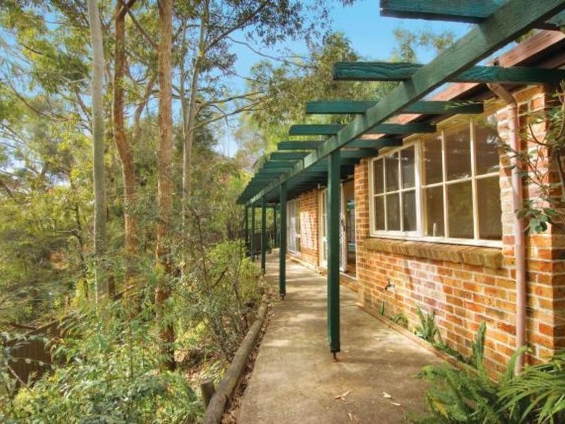33 Pogson Drive, Cherrybrook NSW 2126