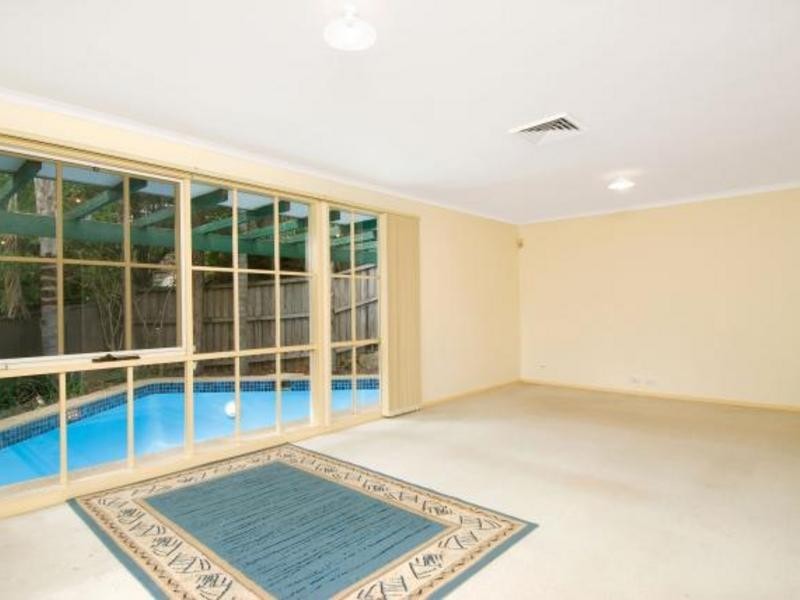 33 Pogson Drive, Cherrybrook NSW 2126