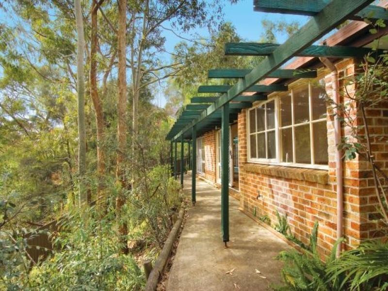 33 Pogson Drive, Cherrybrook NSW 2126